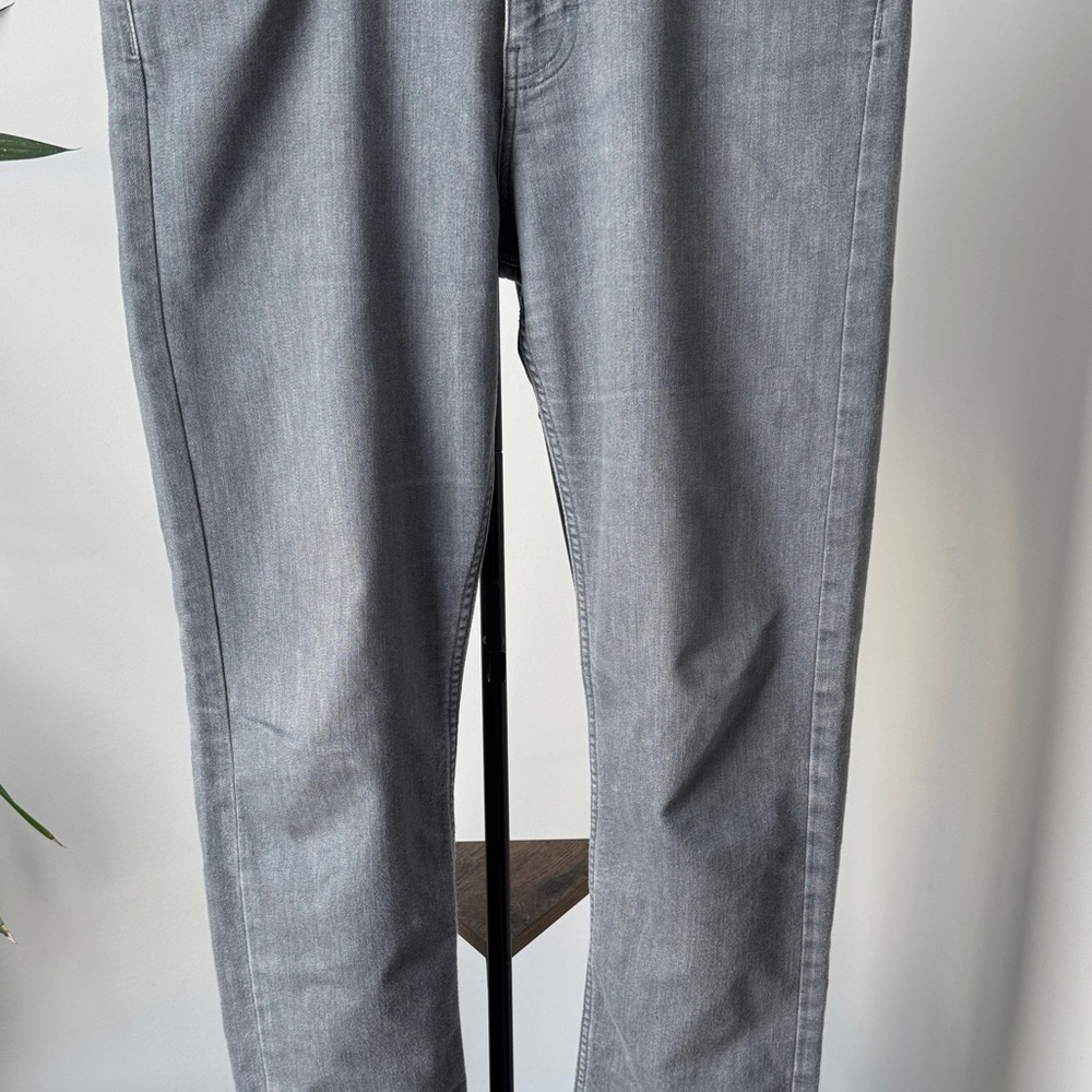 Patagonia Slim Straight Jeans in Grey Wash - Picture 4 of 13